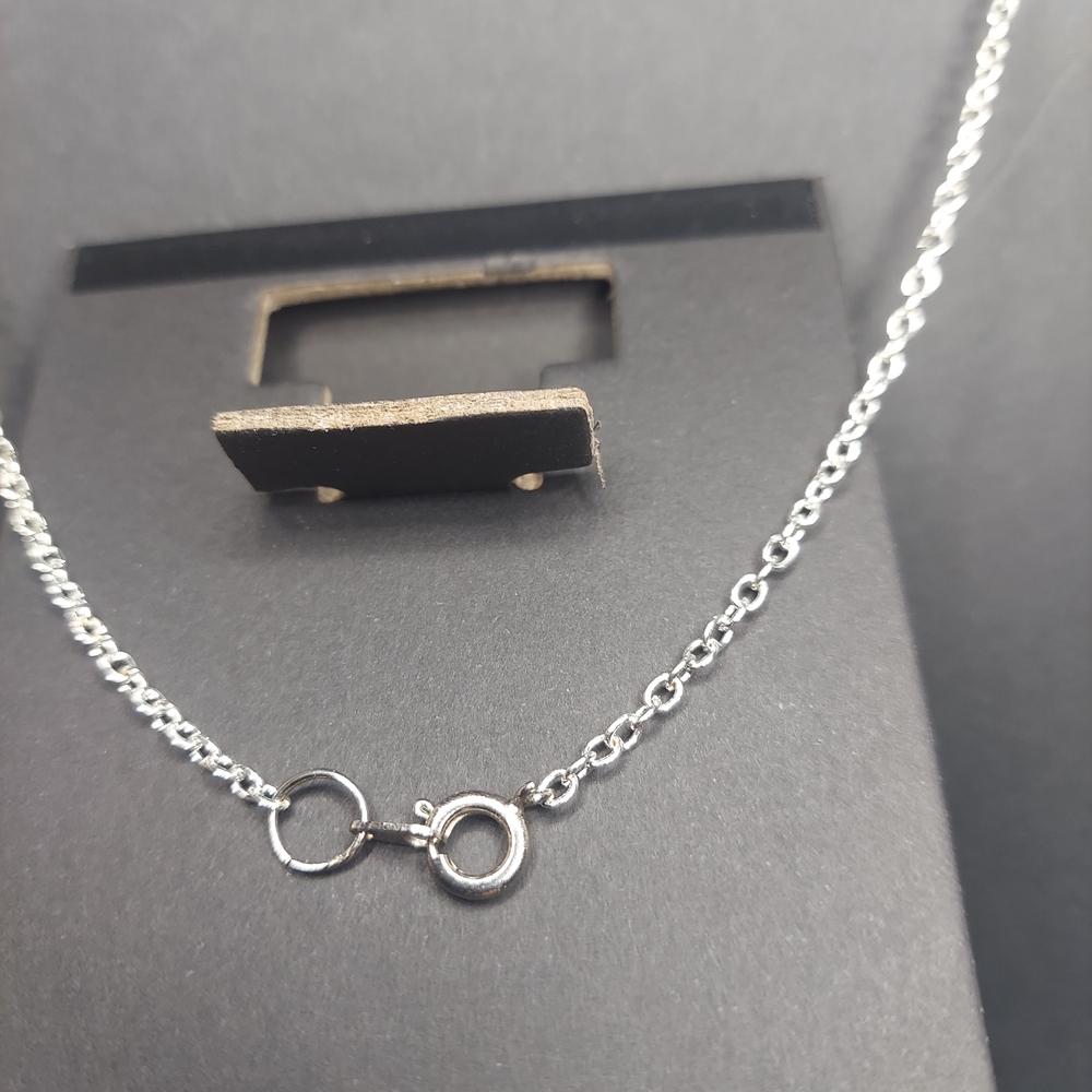 Elegant Silver Tone Cross Pendant Necklace - Picture 3 of 3
